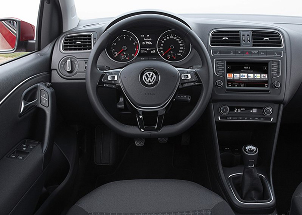 https://wcar.sets.lv/cars/Volkswagen/Polo hečbeks/1bf01604250b669407efc3024ddbac44.jpg